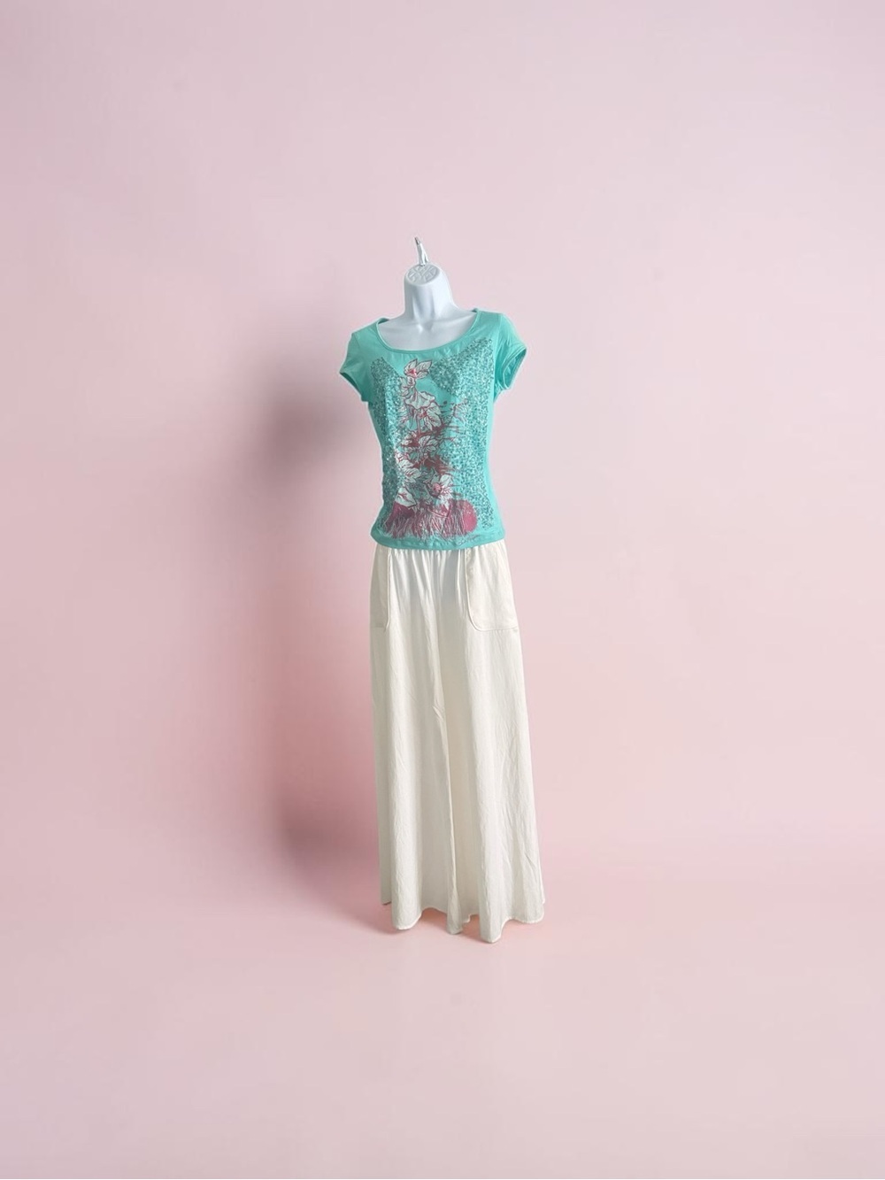Save the queen Floral Scoop Neck Women's Top in Teal - Picture 3 of 6
